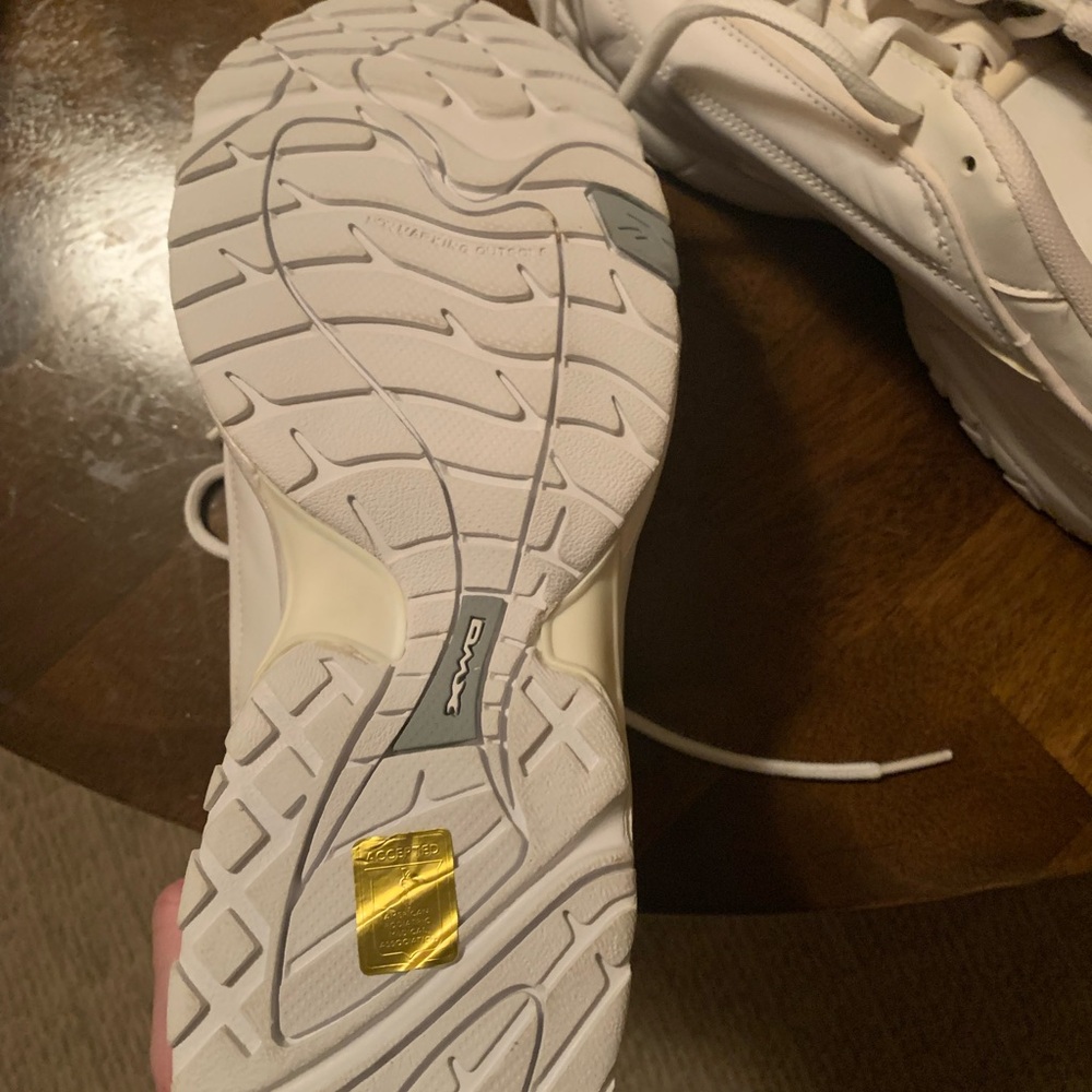 White Reebok DMX shoes - Picture 4 of 5